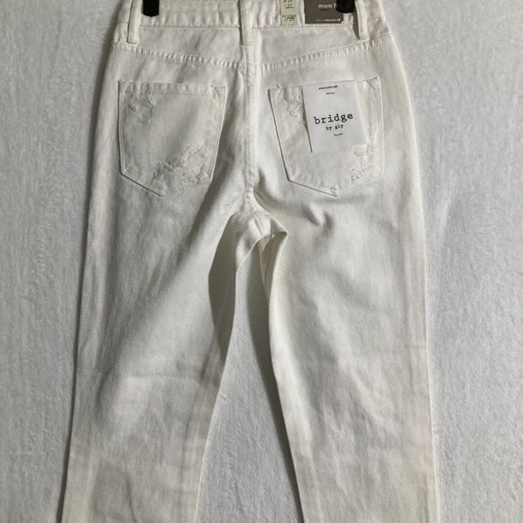 NWT Buckle Bridge by Gly Womens Jeans 24x27 Mom Fit White Denim Distressed Pants - Picture 7 of 13